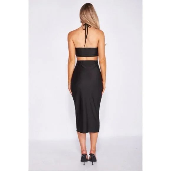 Black Sleeveless Halter Neck Cutout Open Back Bodycon Midi Dress - Picture 6 of 16